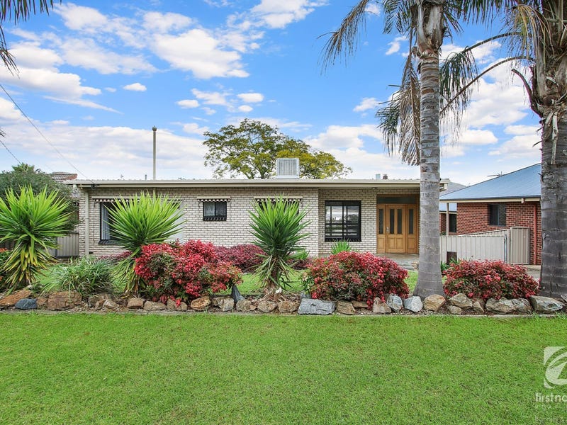 16 Dwyer Cres, Bellbridge, VIC 3691