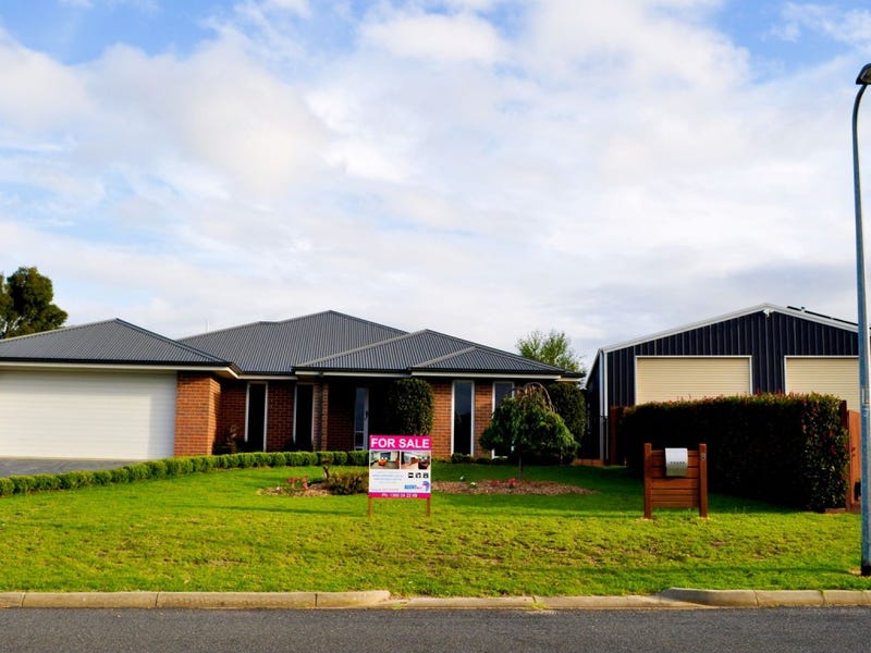 8 Midway Avenue, Newlands Arm, VIC 3875