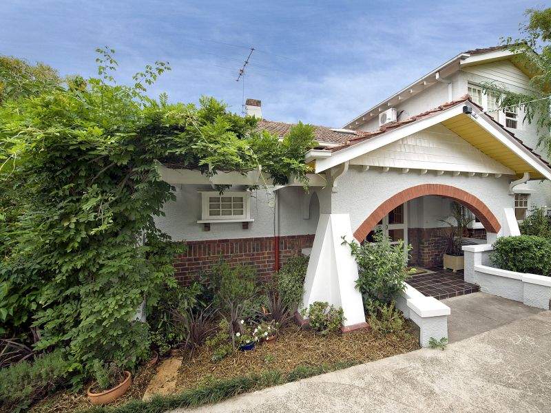 1 Westbourne Grove, Camberwell, Vic 3124 Property Details