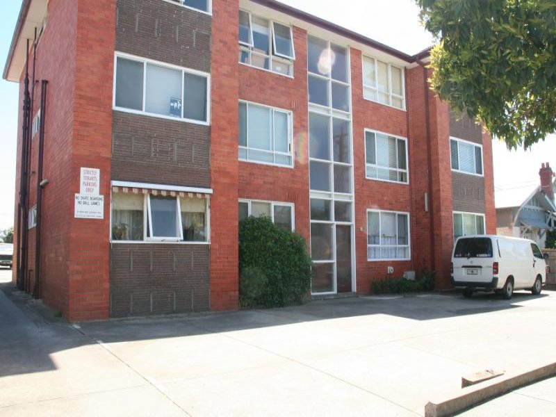 9/8 Kemp Street, Thornbury, Vic 3071 Property Details