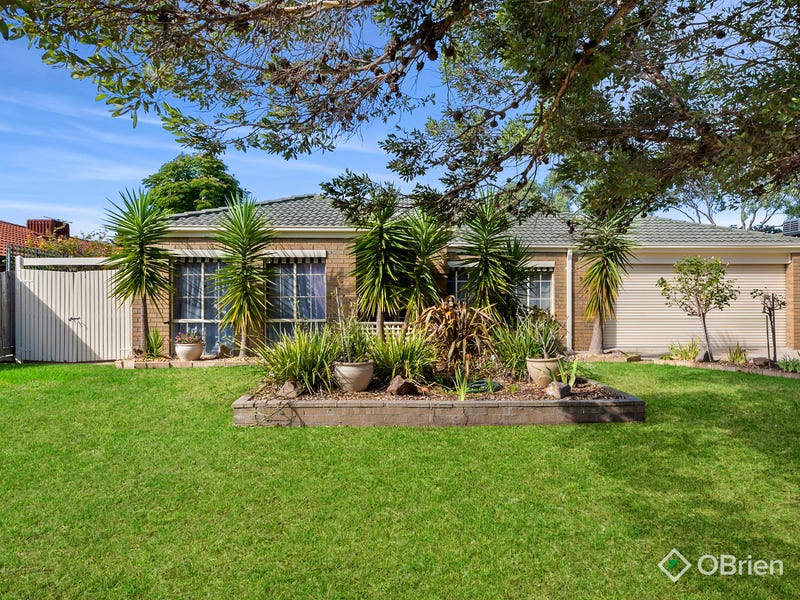 28 Caversham Drive, Mornington, Vic 3931 Property Details