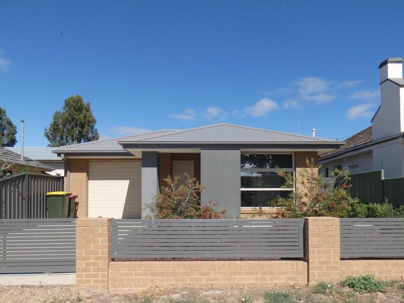 135 Gingell Street, Castlemaine, VIC 3450