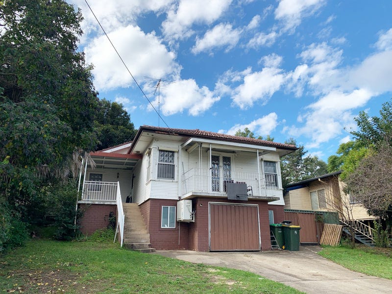12 Innes Street, Campbelltown, NSW 2560