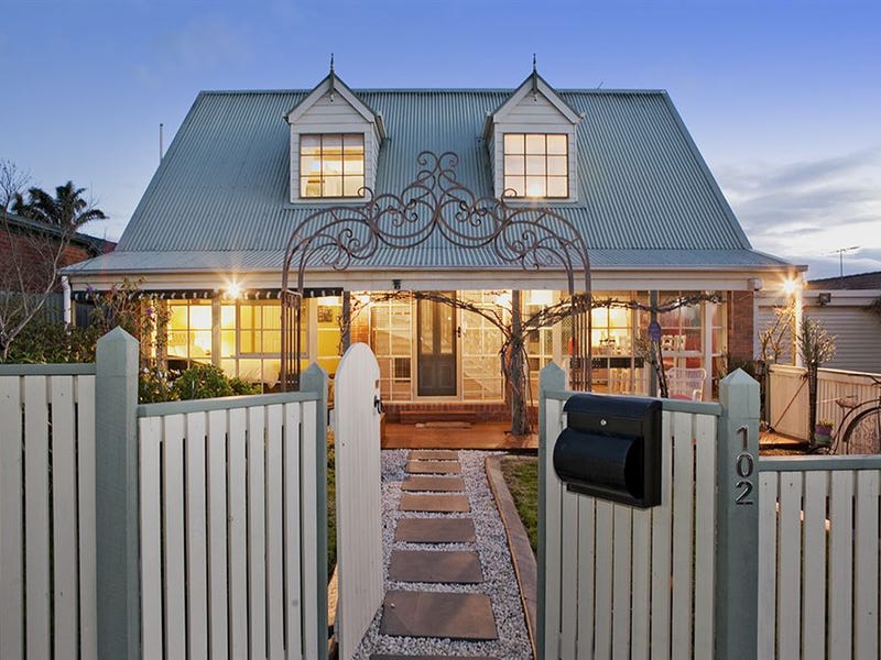 102 Southgateway, Langwarrin, Vic 3910 Property Details