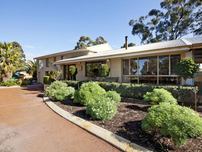 234 Henderson Road, Munster, WA 6166 Property Details