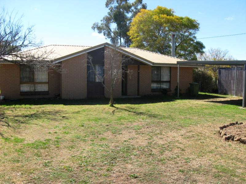 13 Edward Street, Goombungee, Qld 4354 Property Details