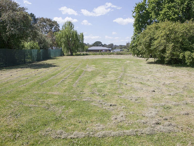 204 Toomuc Valley Road, Pakenham, VIC 3810