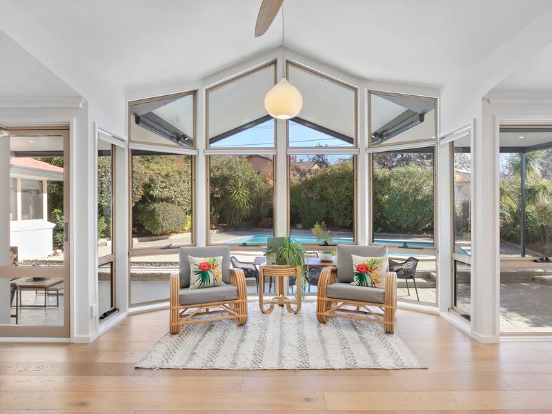 10 Cherry Place, Pearce, ACT 2607 Property Details