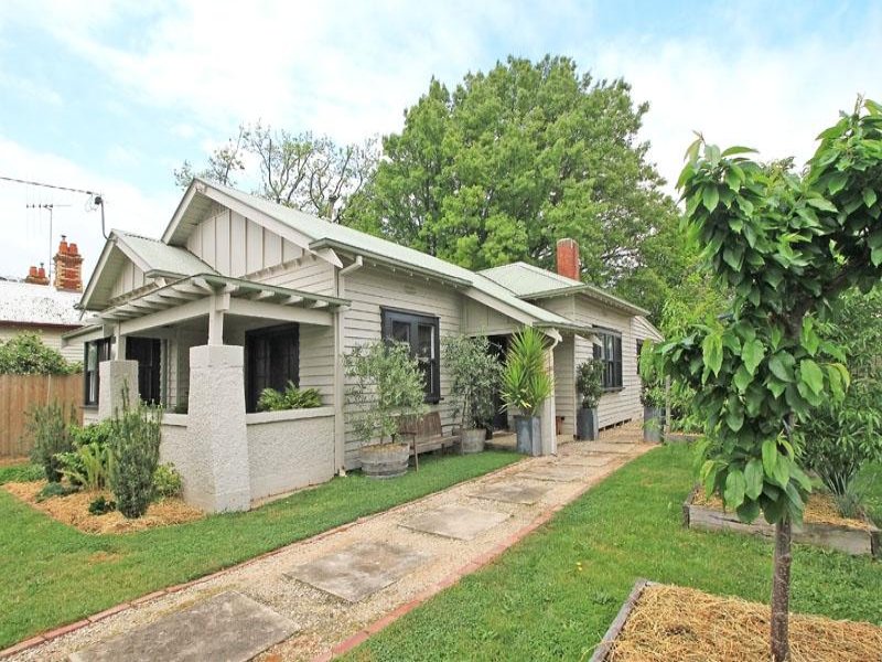 25 Mollison Street, VIC 3444