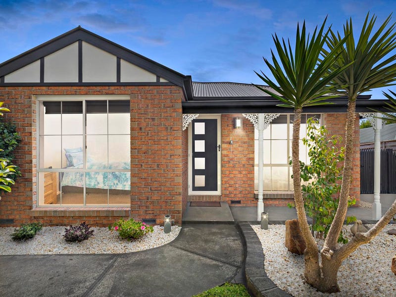 2 Bedroom Houses for Sale in Mornington, VIC 3931 Pg. 2