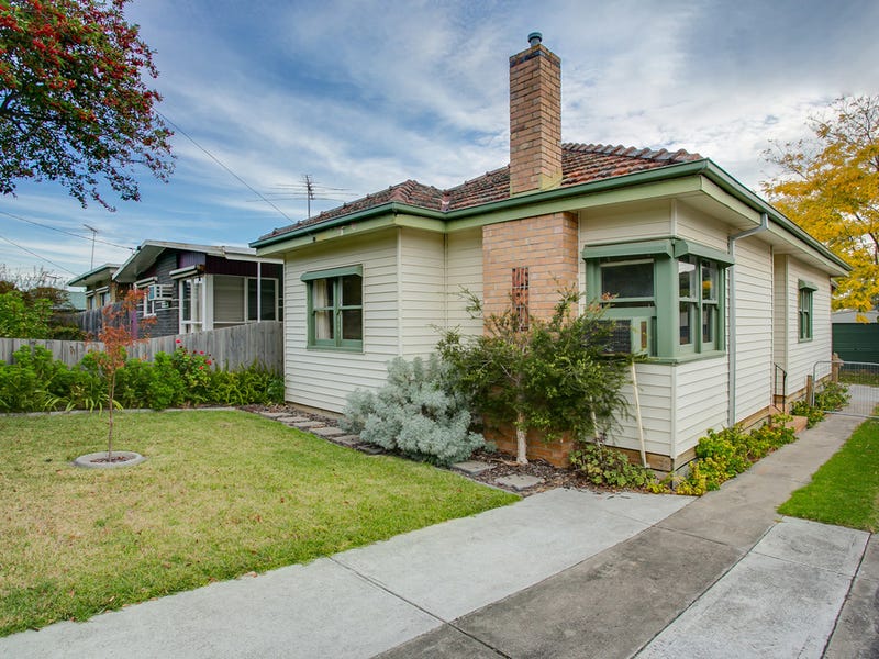 66 FIFTH AVENUE, Rosebud, Vic 3939 Property Details