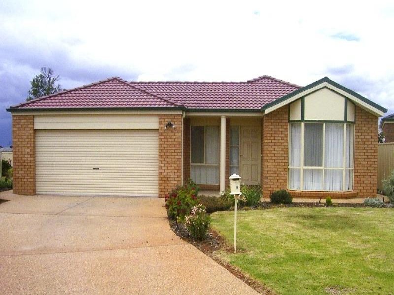 8 Graves Place Griffith Nsw 2680 Property Details