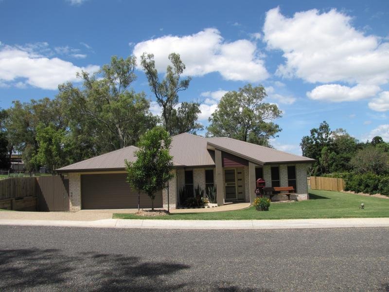 Property 105989022, Toogoolawah, Qld 4313 Property Details