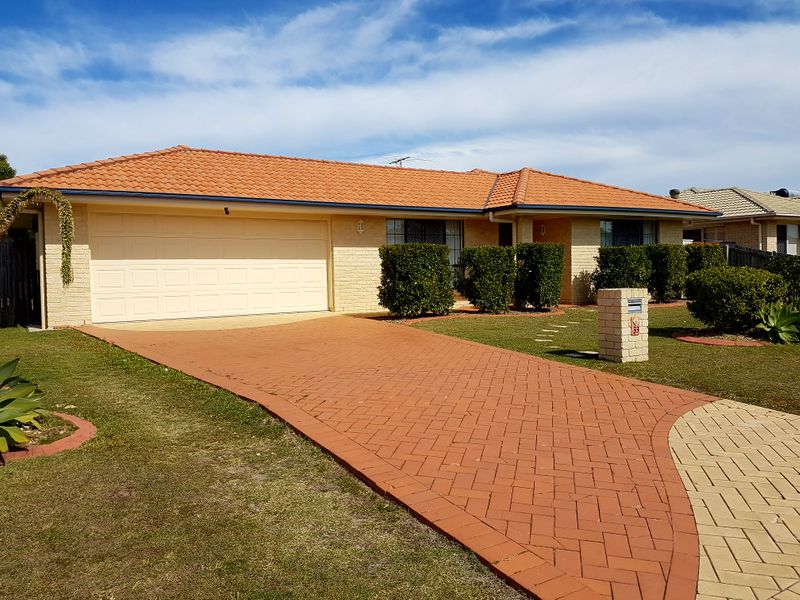 33 Mossman Way, Sandstone Point, QLD 4511