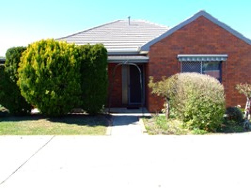 1/137 Benyon Street, East Albury, NSW 2640