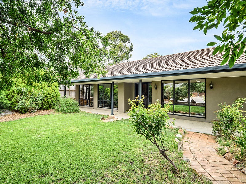 16 Fraser Avenue, Happy Valley, SA 5159