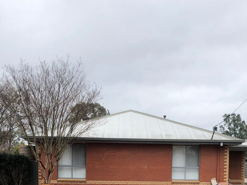 2/567 b Street, Lavington, NSW 2641