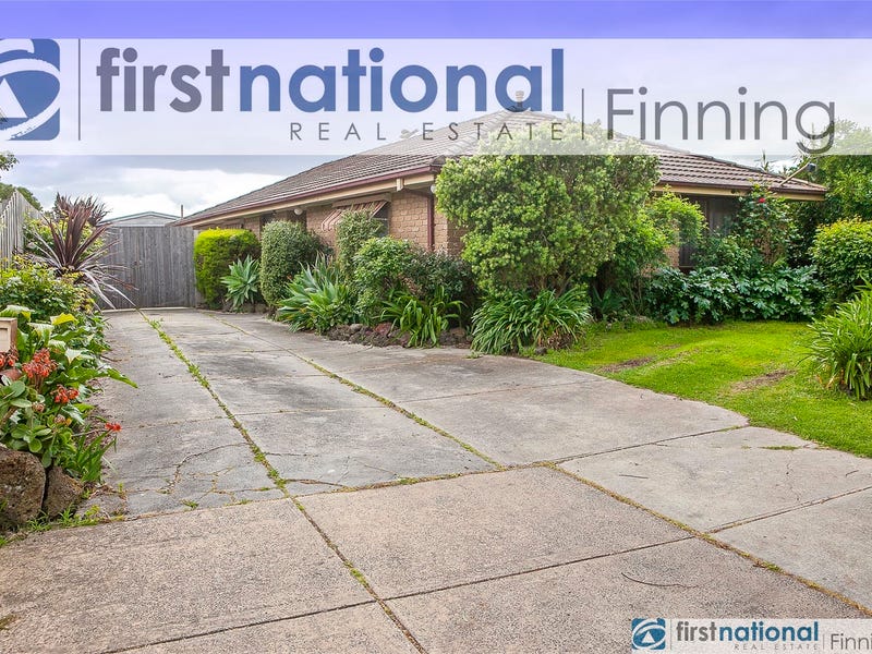 17 Arleon Cres Cranbourne Vic 3977 Realestate Com Au