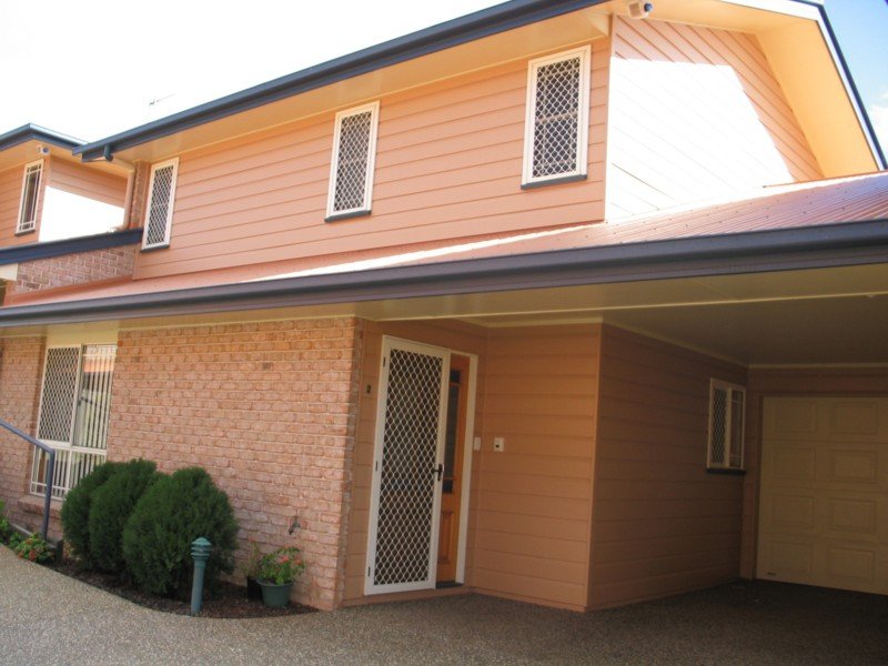 2/18 Cranley Street, South Toowoomba, QLD 4350