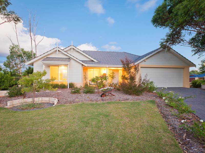 33 Caduceus Way, Hilbert, WA 6112 Property Details