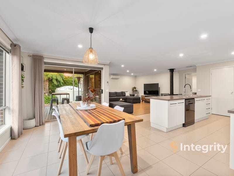 37 Victoria Road, Kinglake, Vic 3763 House for Sale