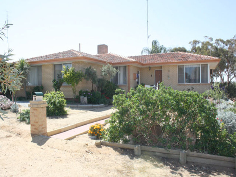 14 Teasdale Road, Bruce Rock, WA 6418