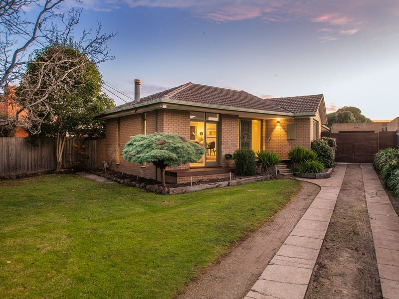 9 O'Connor Road, Knoxfield, Vic 3180 House for Sale