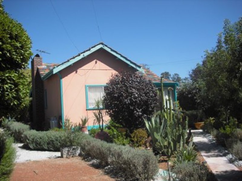 6100 Phillips Road, Mundaring, WA 6073