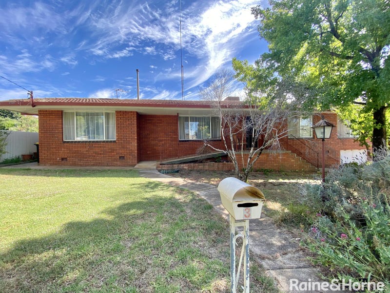 3 Bell Avenue, Young, NSW 2594