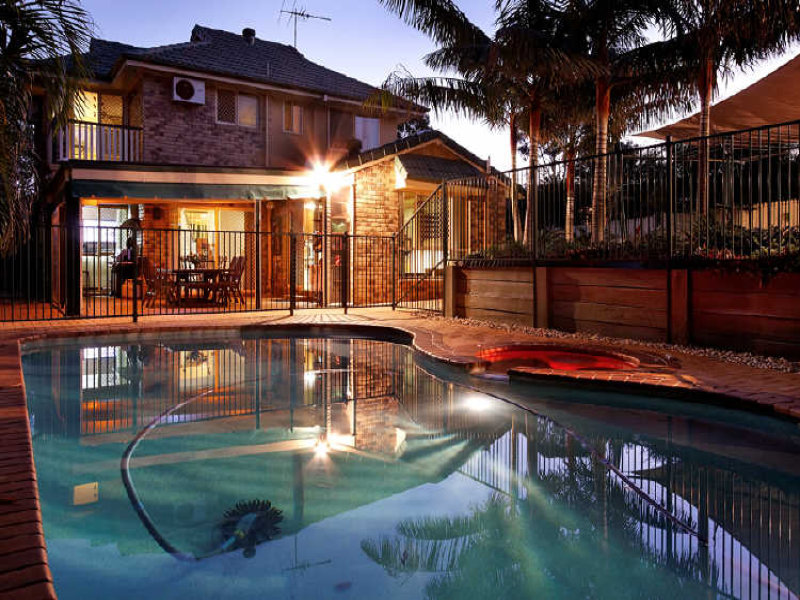 87 Creek Road, Birkdale, Qld 4159 Property Details