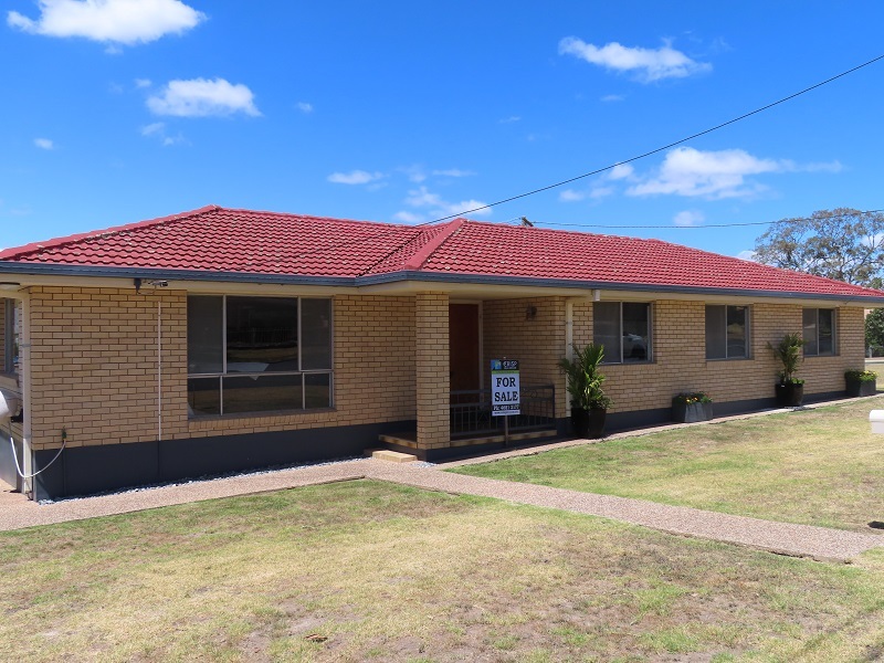 76 Sugarloaf Road, Stanthorpe, Qld 4380 Property Details