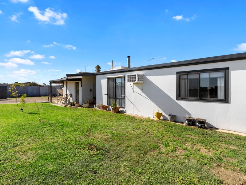 16 Creswell Street, Kadina, SA 5554 House for Sale