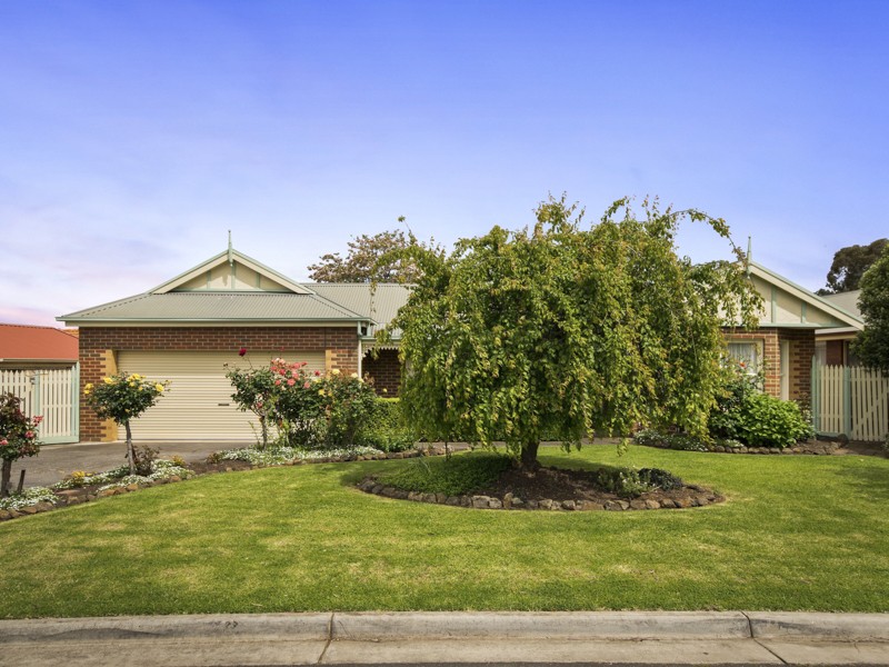 10 Darlingsford Boulevard, Melton, Vic 3337 Property Details