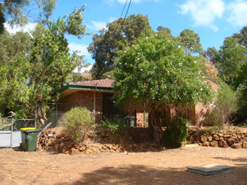 147 Grove Rd, Lesmurdie, WA 6076 Property Details