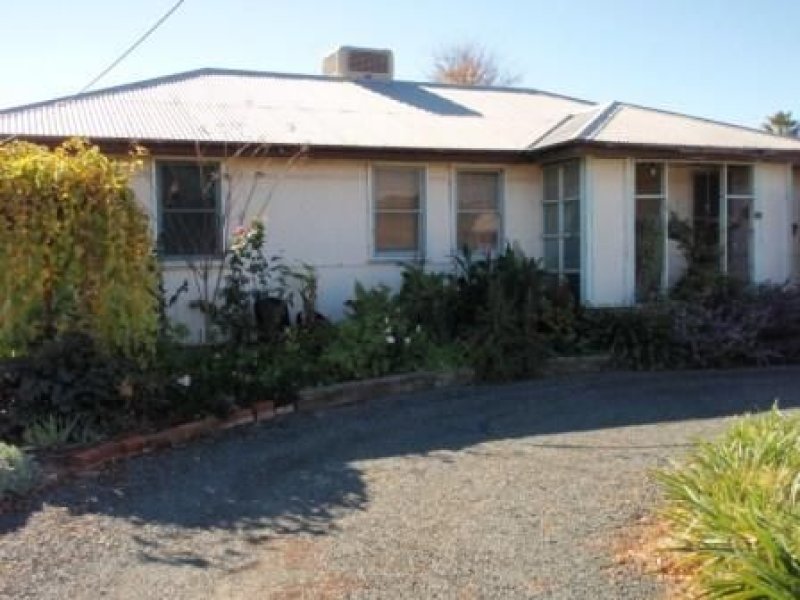 335 Macauley Street, Hay, NSW 2711 Property Details