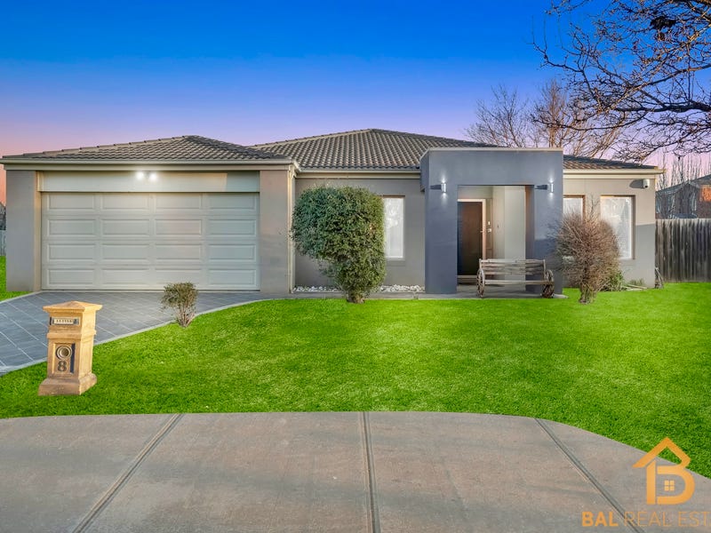 8 Tangelo Terrace, Werribee, Vic 3030 Property Details