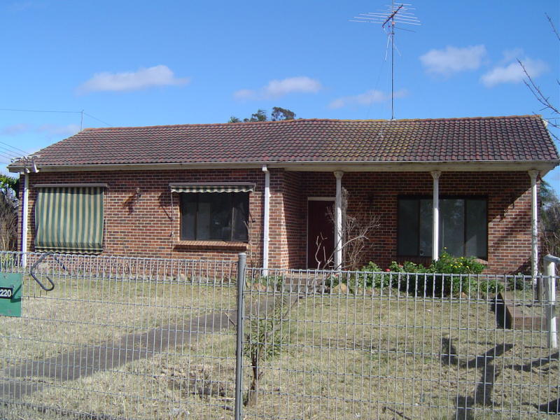 220 Badgerys Creek Rd, Bringelly, NSW 2171 Property Details