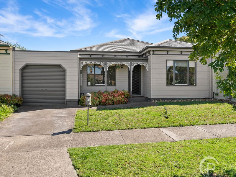 51 Jerilderie Drive, Berwick, Vic 3806 Property Details