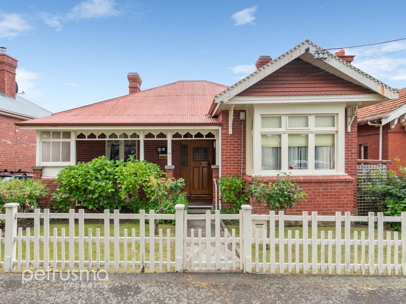 20 Lord Street, Sandy Bay, TAS 7005 20 Lord Street, Sandy Bay, TAS 7005