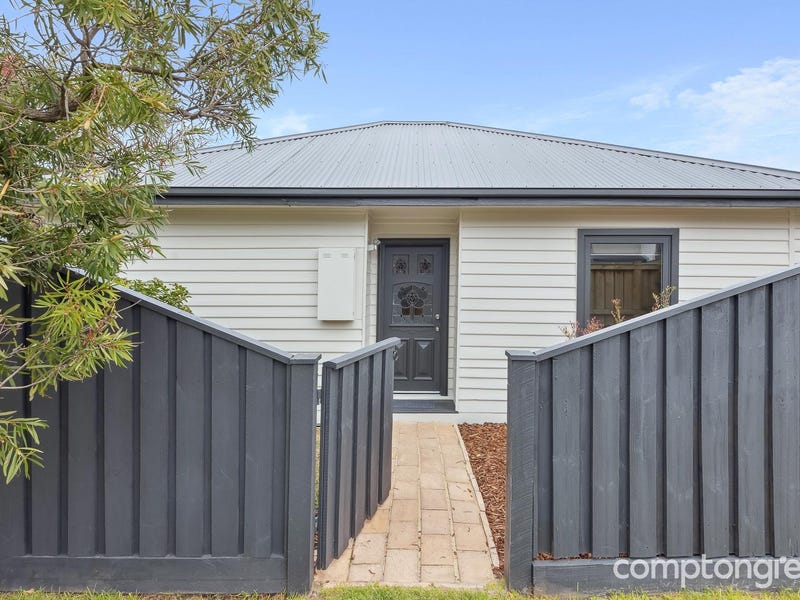 17 Maddox Road, Newport, Vic 3015 House for Sale