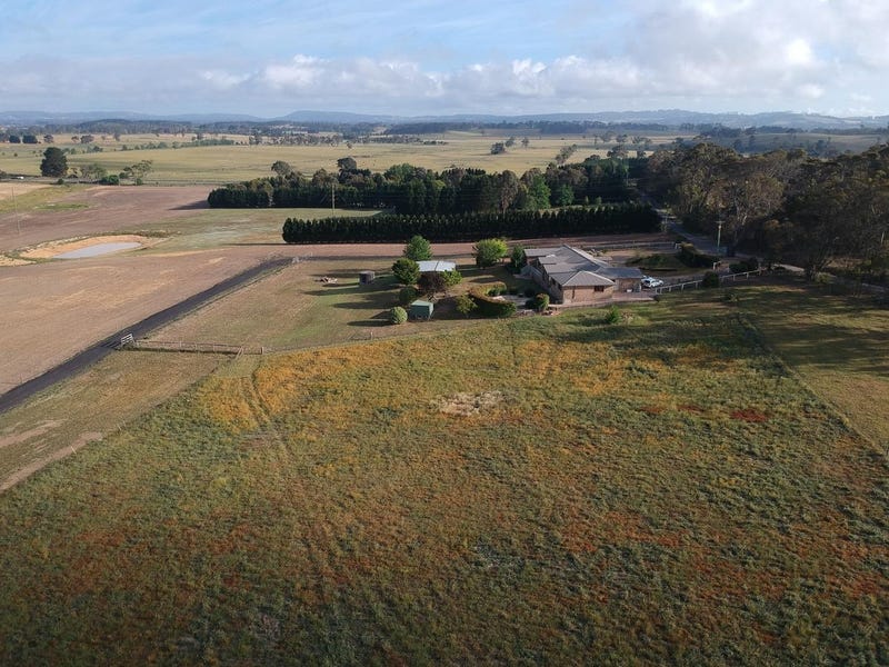 22 Walkers Road, Avoca, NSW 2577