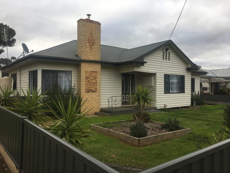 32 TARNAGULLA ROAD, Inglewood, Vic 3517 Property Details