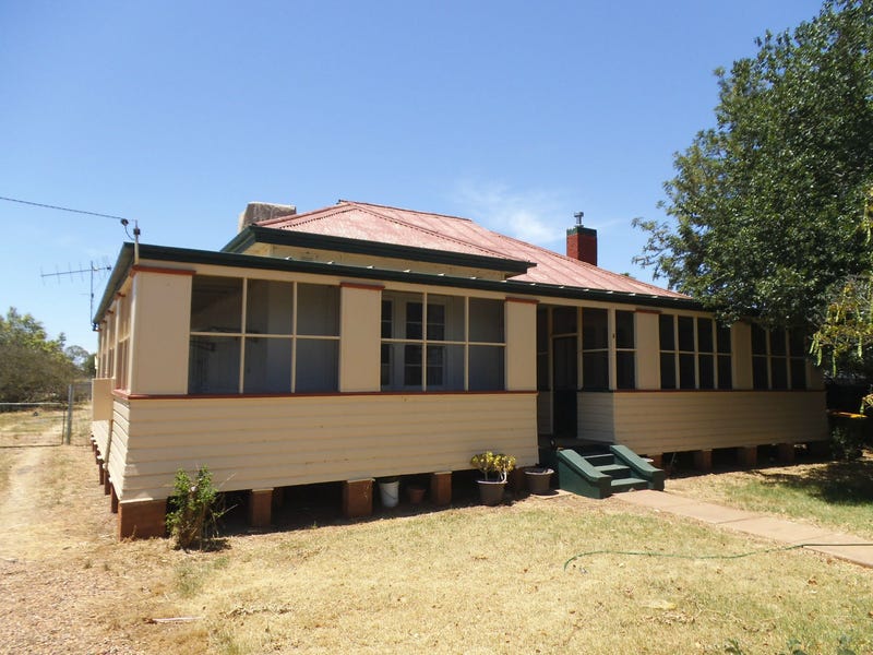 8 Dandaloo Street, Trangie, NSW 2823 Property Details