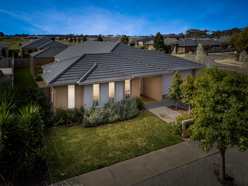 2 Daybreak Avenue, Armstrong Creek, VIC 3217
