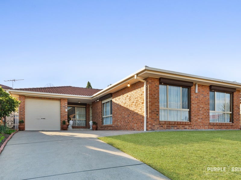 8 Torwood Place, St Johns Park, NSW 2176