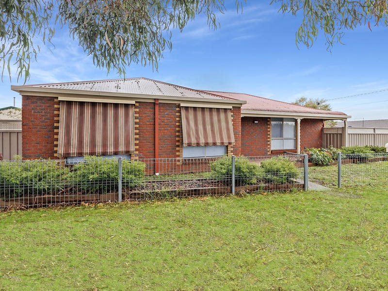 24 Glendenning Street, Canadian, Vic 3350 House for Sale