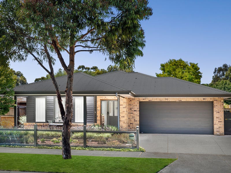 14 Creswick Avenue, Eynesbury, Vic 3338 House for Sale realestate