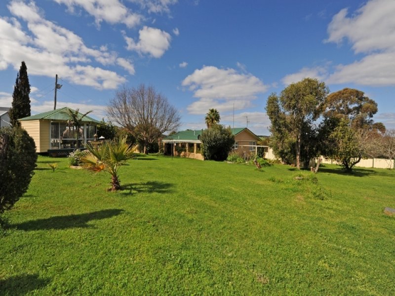 1010 Millbrook Road, Millbrook, WA 6330