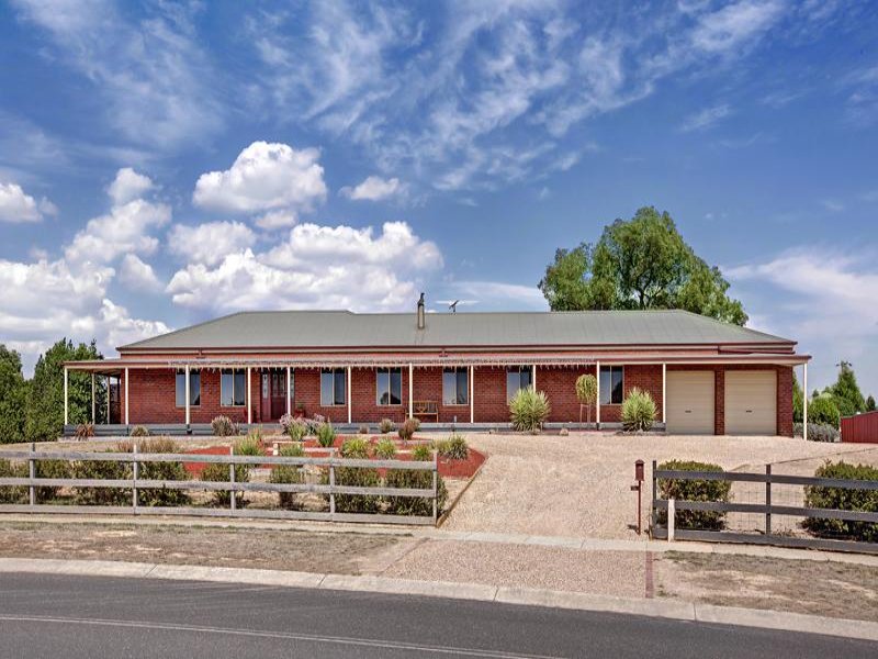 10 KOORALINGA DRIVE, Wandong, Vic 3758 Property Details