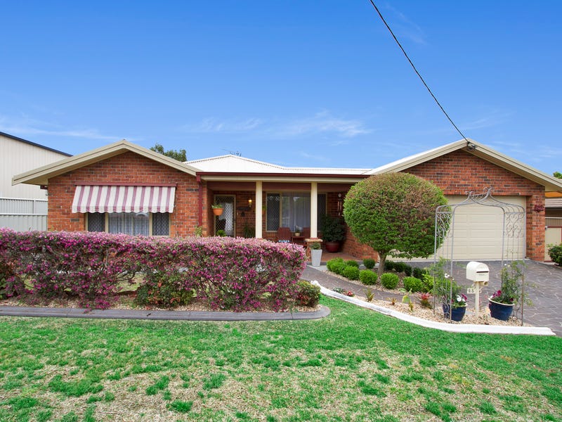 25 Larool Street, Tamworth, NSW 2340 - Property Details